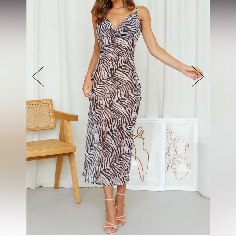 NWOT SNDYS INSTINCT DRESS TIGER SZ 6